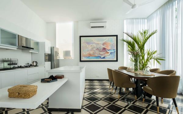 Fully equipped kitchen